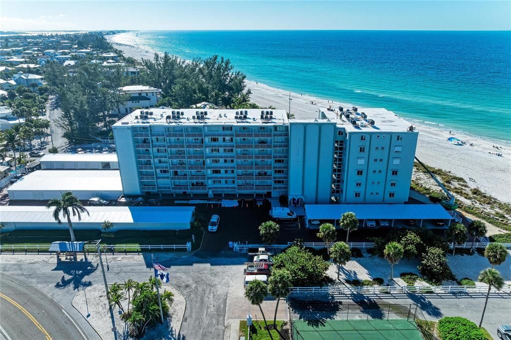 En Venta: $699,000 (1 camas, 1 baños, 832 Pies cuadrados)