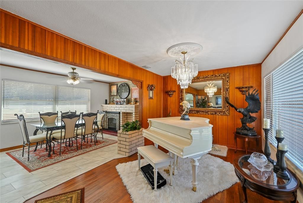 На продажу: $295,000 (3 спален, 2 ванн, 1793 Квадратных фут)
