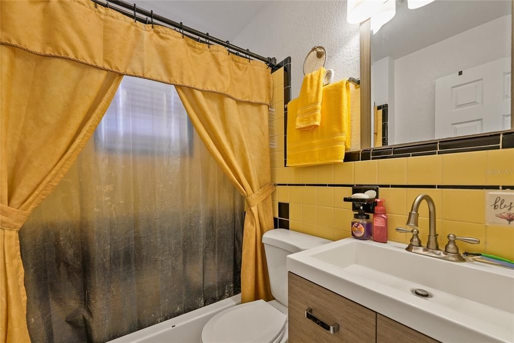 На продажу: $295,000 (3 спален, 2 ванн, 1793 Квадратных фут)