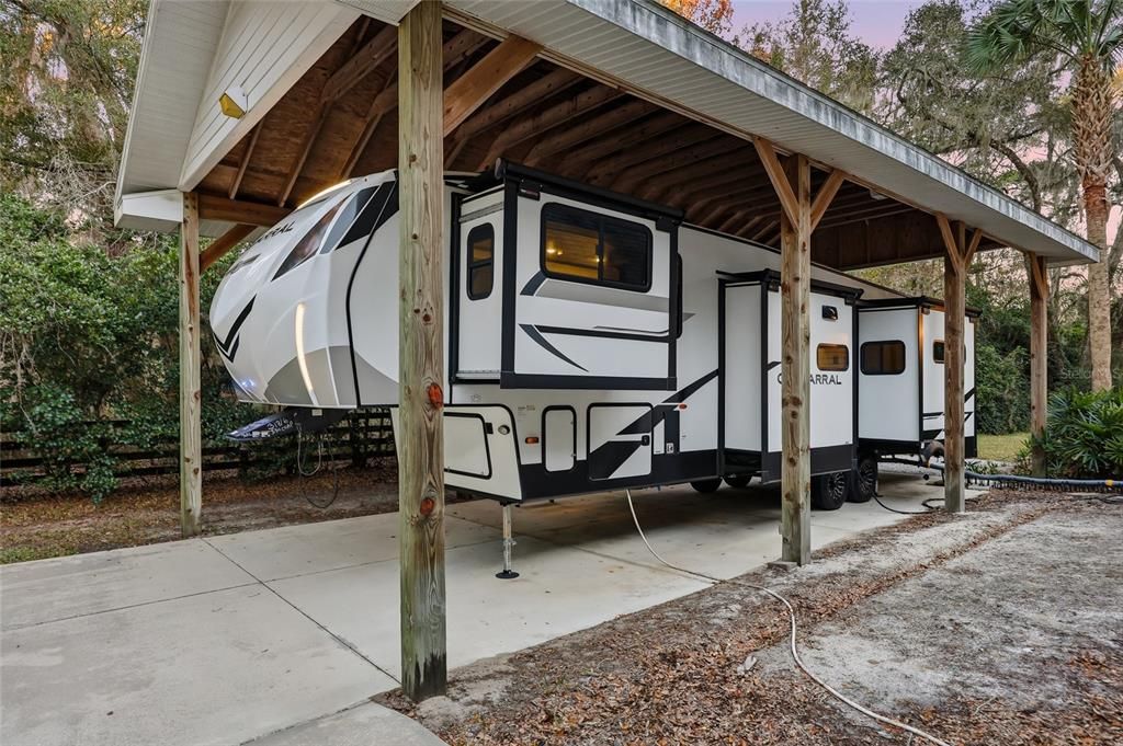 En Venta: $1,999,999 (5 camas, 6 baños, 5369 Pies cuadrados)