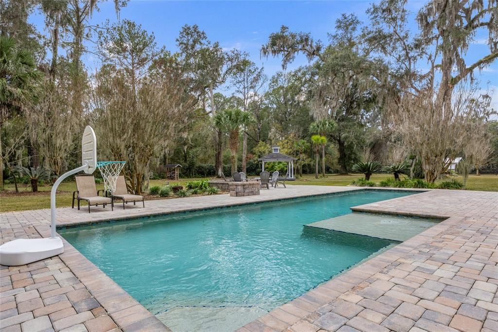 En Venta: $1,999,999 (5 camas, 6 baños, 5369 Pies cuadrados)
