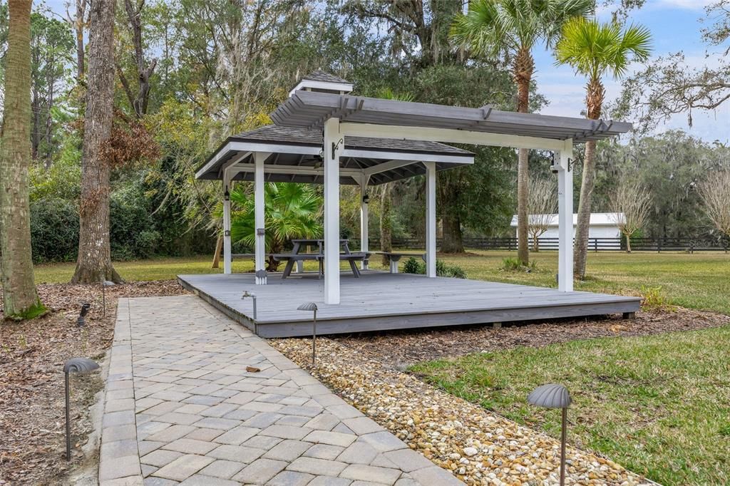 En Venta: $1,999,999 (5 camas, 6 baños, 5369 Pies cuadrados)