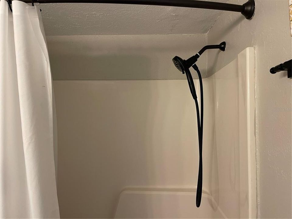 待售: $137,000 (1 贝兹, 1 浴室, 456 平方英尺)