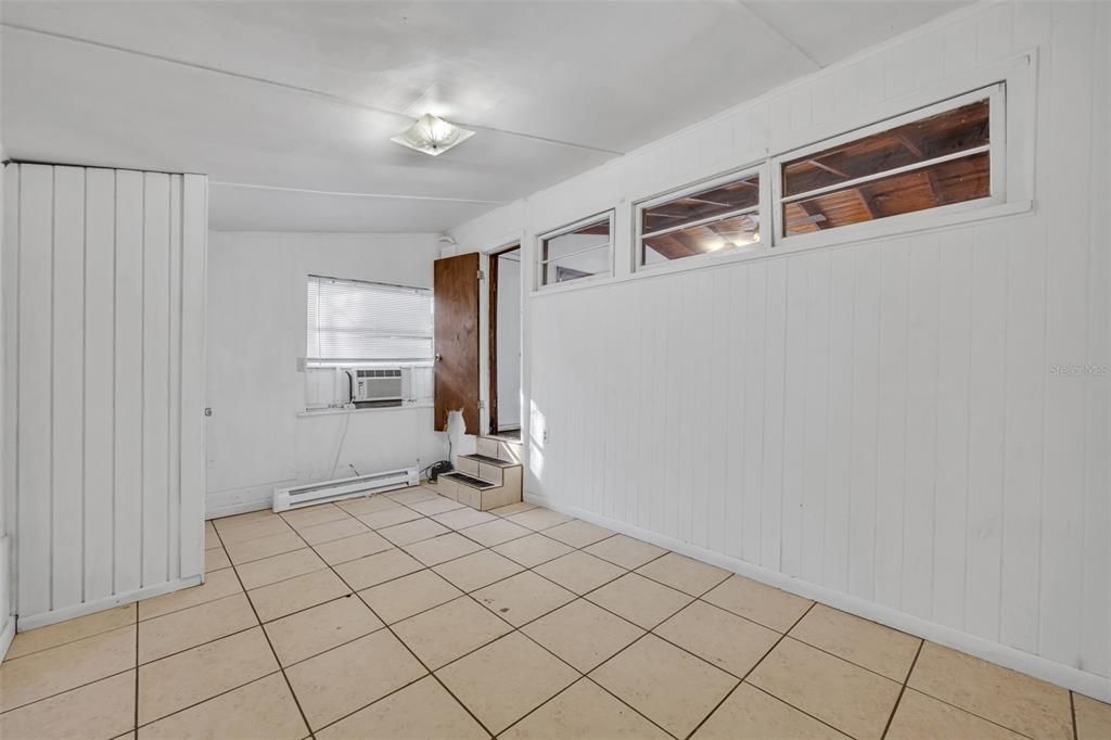 En Venta: $179,900 (2 camas, 1 baños, 800 Pies cuadrados)