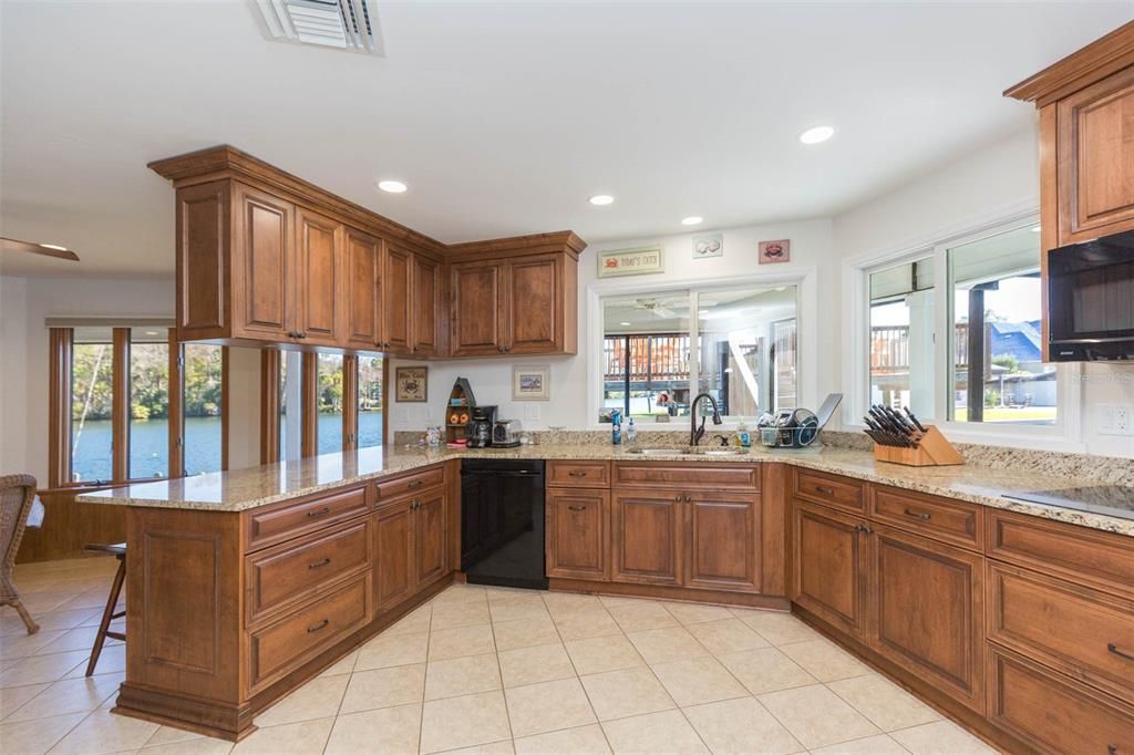 En Venta: $1,200,000 (4 camas, 3 baños, 2386 Pies cuadrados)