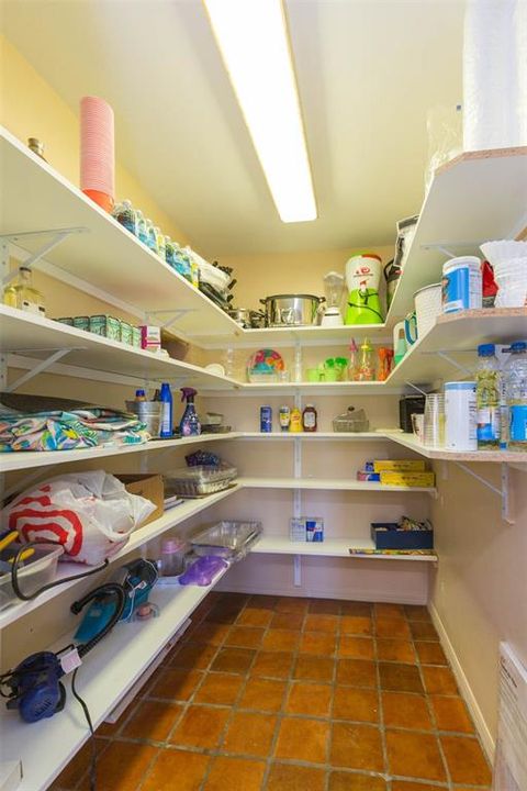 En Venta: $1,200,000 (4 camas, 3 baños, 2386 Pies cuadrados)