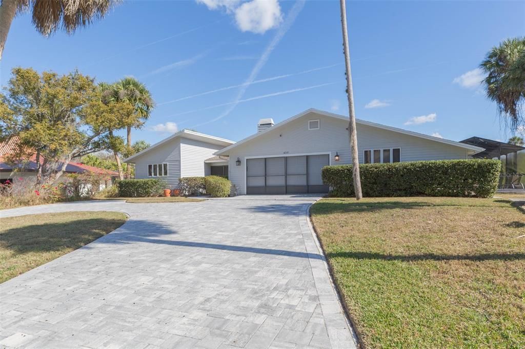 En Venta: $1,200,000 (4 camas, 3 baños, 2386 Pies cuadrados)