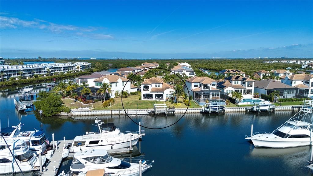 En Venta: $1,099,000 (3 camas, 2 baños, 2807 Pies cuadrados)