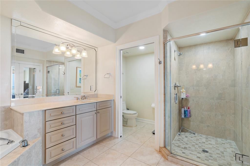 For Sale: $1,000,000 (3 beds, 3 baths, 2833 Square Feet)
