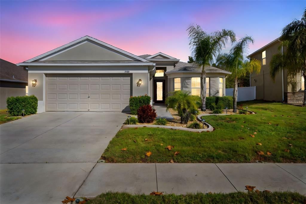 For Sale: $350,000 (3 beds, 2 baths, 1720 Square Feet)