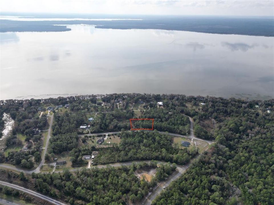 En Venta: $45,000 (1.03 acres)