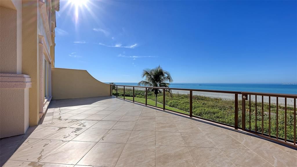 For Sale: $5,695,000 (4 beds, 3 baths, 3344 Square Feet)