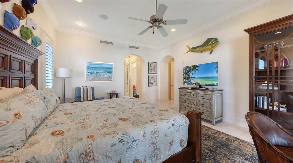 For Sale: $5,695,000 (4 beds, 3 baths, 3344 Square Feet)