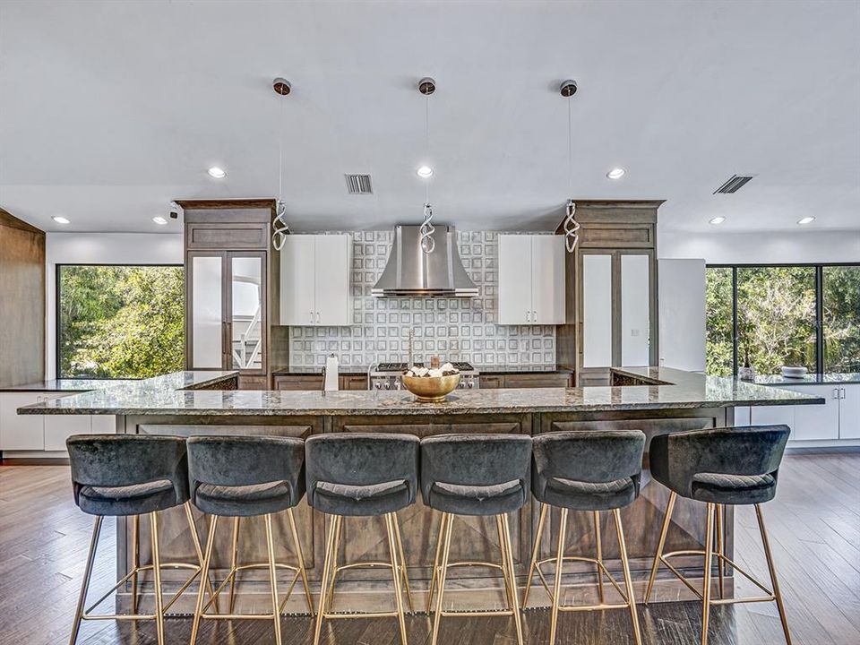 Activo con contrato: $1,799,000 (5 camas, 4 baños, 5396 Pies cuadrados)