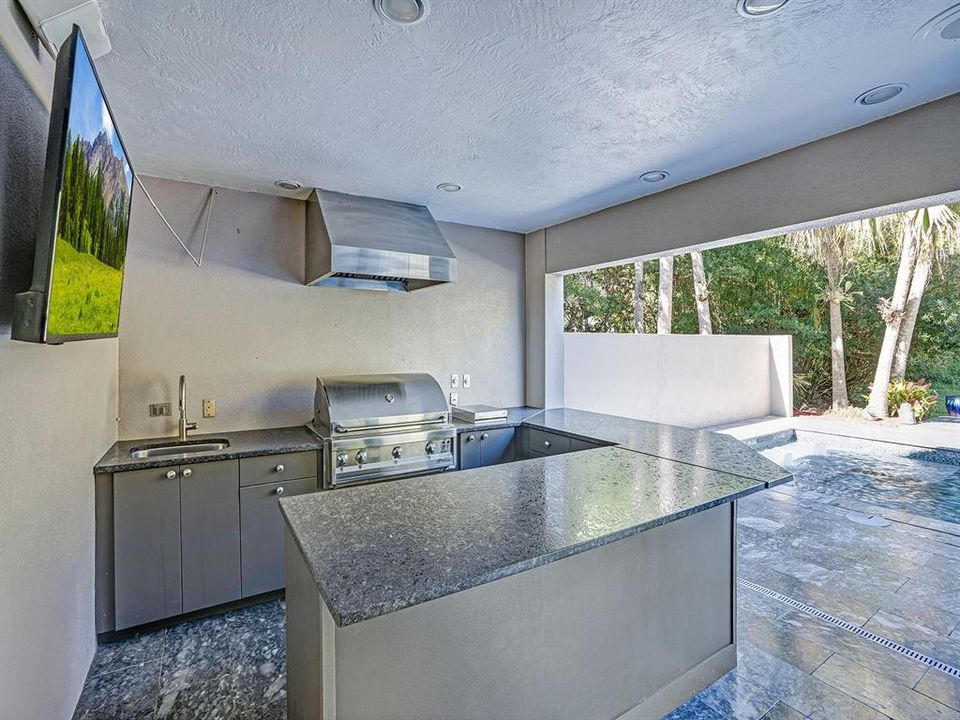 Activo con contrato: $1,799,000 (5 camas, 4 baños, 5396 Pies cuadrados)