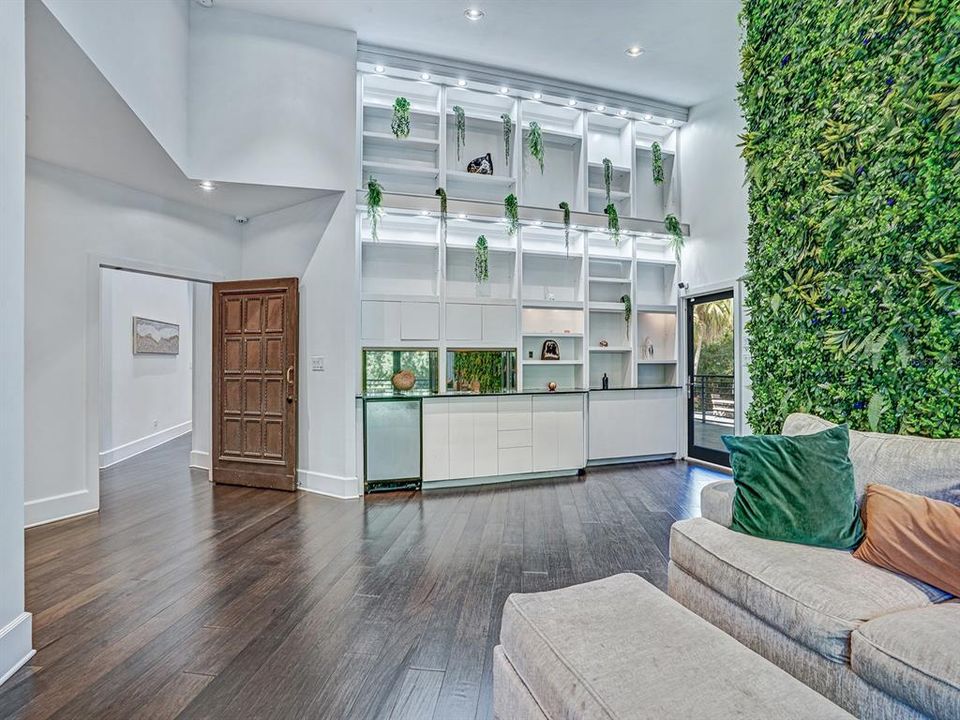 Activo con contrato: $1,799,000 (5 camas, 4 baños, 5396 Pies cuadrados)