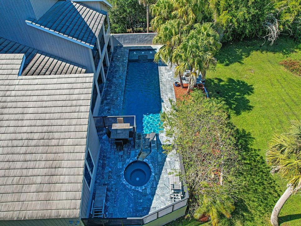 Activo con contrato: $1,799,000 (5 camas, 4 baños, 5396 Pies cuadrados)