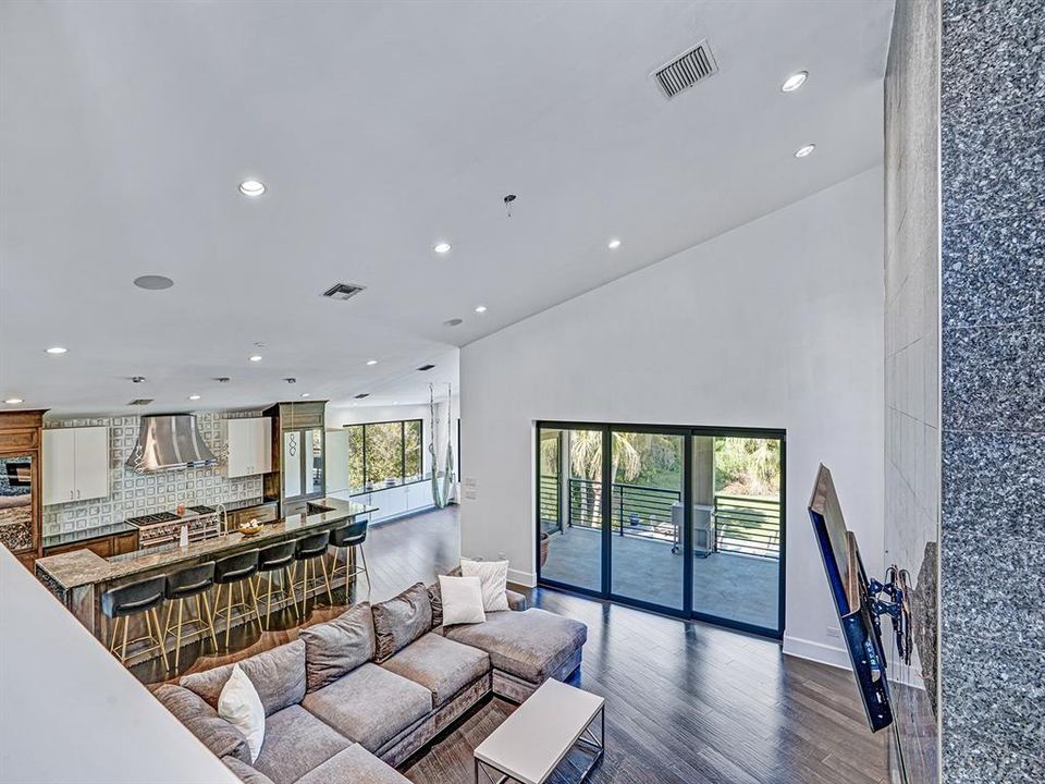 Activo con contrato: $1,799,000 (5 camas, 4 baños, 5396 Pies cuadrados)