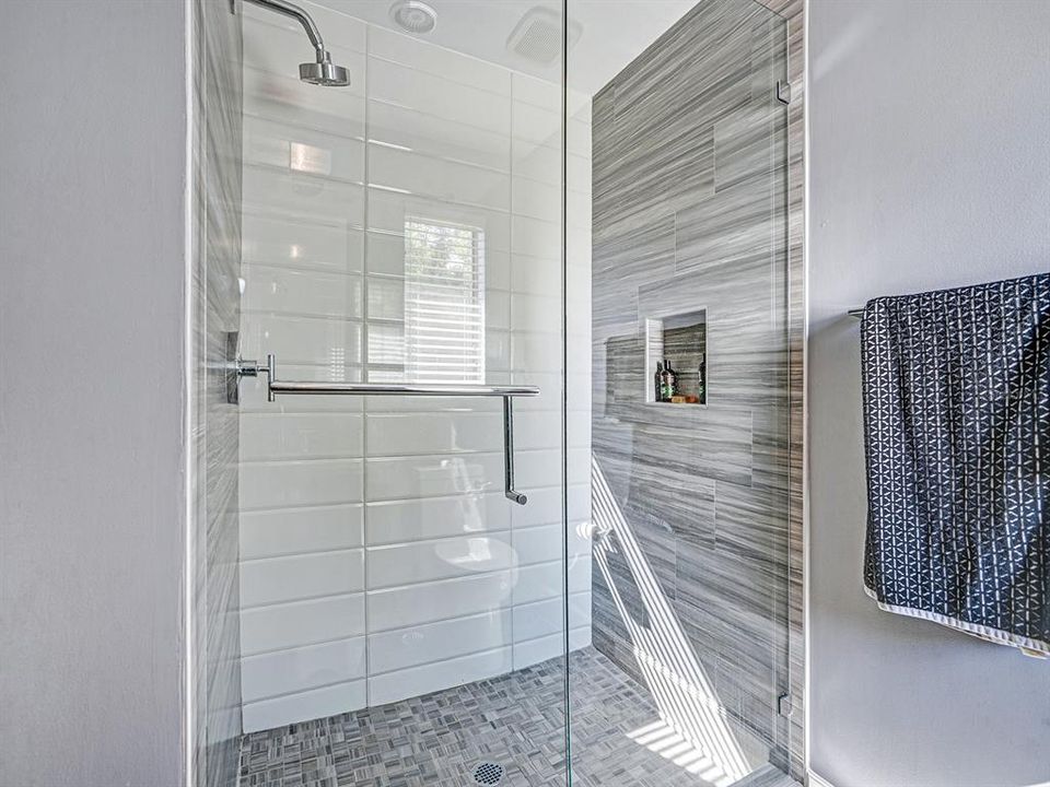Activo con contrato: $1,799,000 (5 camas, 4 baños, 5396 Pies cuadrados)