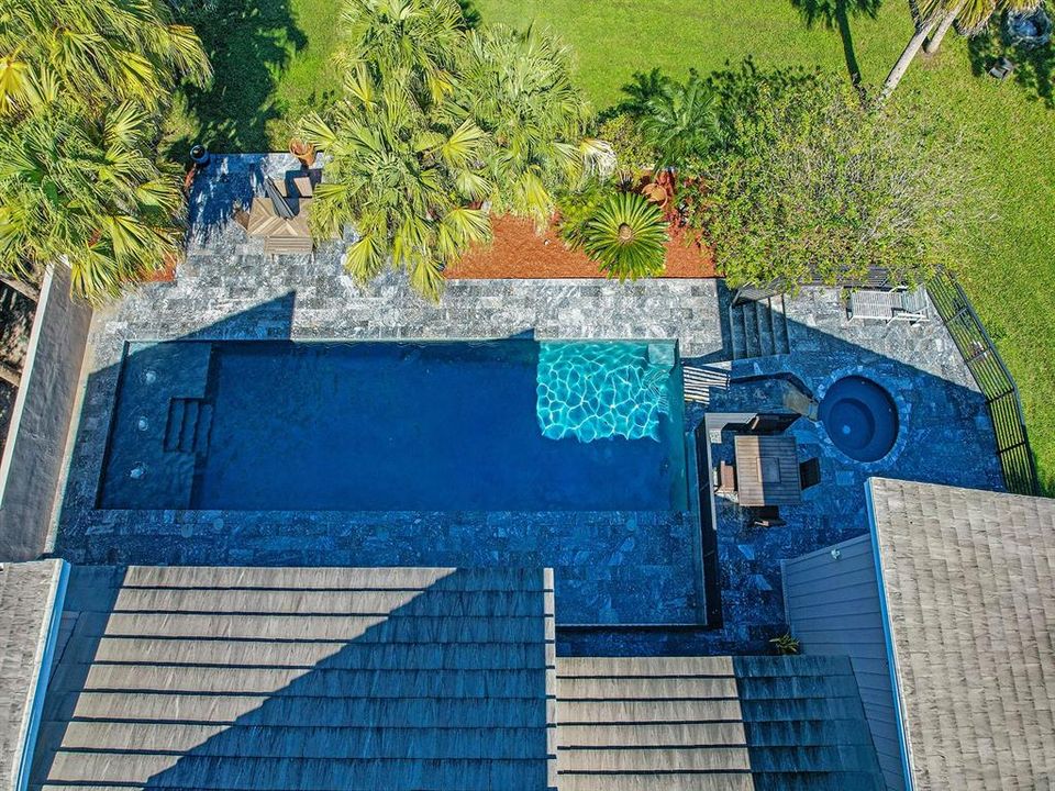 Activo con contrato: $1,799,000 (5 camas, 4 baños, 5396 Pies cuadrados)
