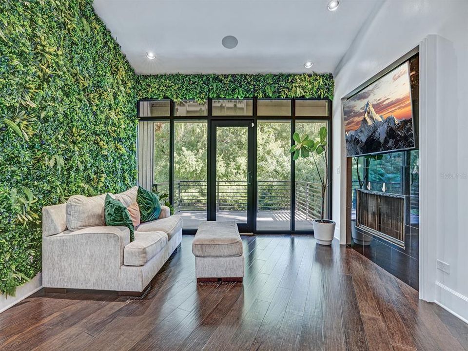 Activo con contrato: $1,799,000 (5 camas, 4 baños, 5396 Pies cuadrados)