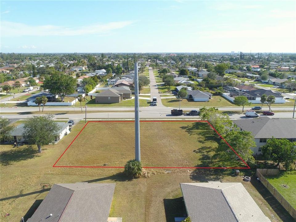 待售: $144,900 (0.46 acres)