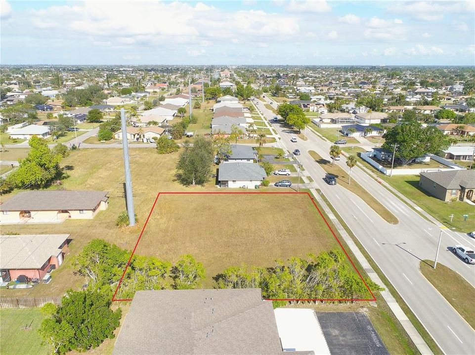 待售: $144,900 (0.46 acres)