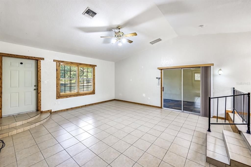 En Venta: $899,900 (6 camas, 4 baños, 3284 Pies cuadrados)