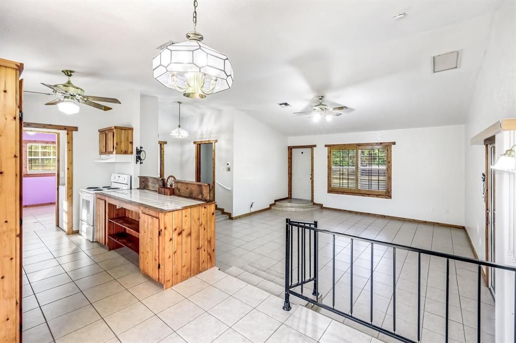 En Venta: $899,900 (6 camas, 4 baños, 3284 Pies cuadrados)