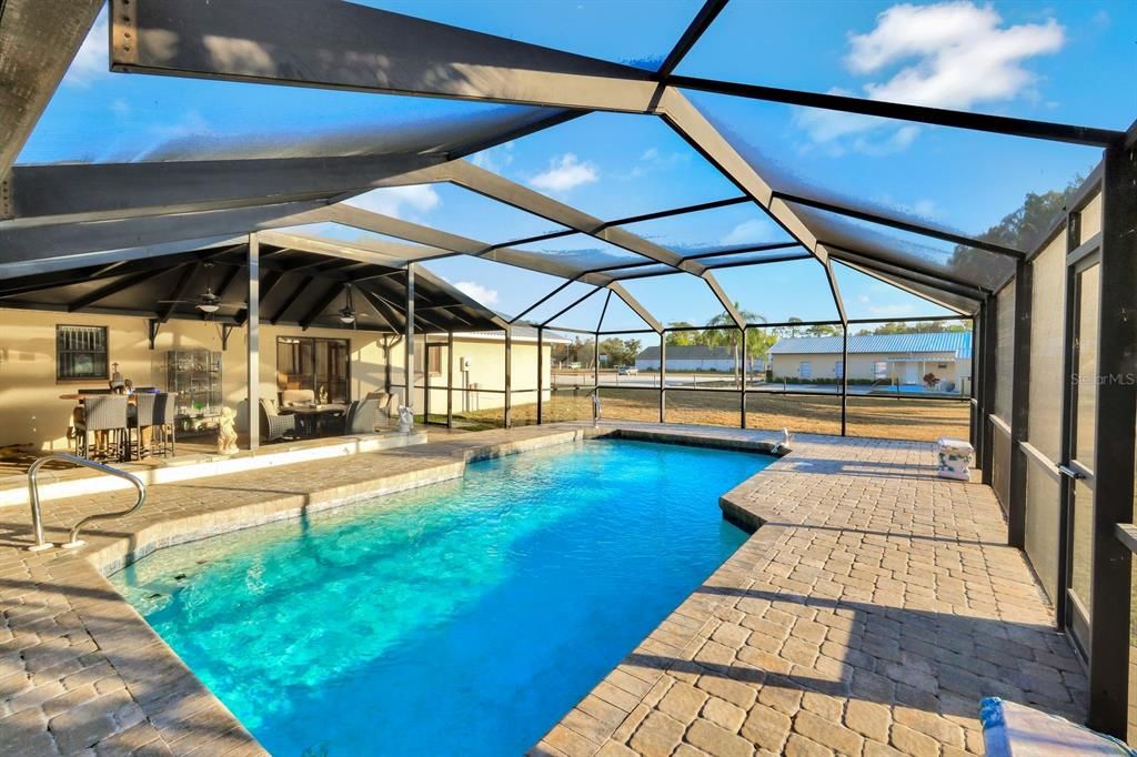 En Venta: $899,900 (6 camas, 4 baños, 3284 Pies cuadrados)
