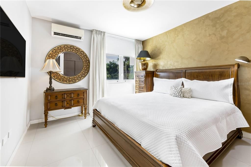 На продажу: $2,995,000 (5 спален, 6 ванн, 8559 Квадратных фут)