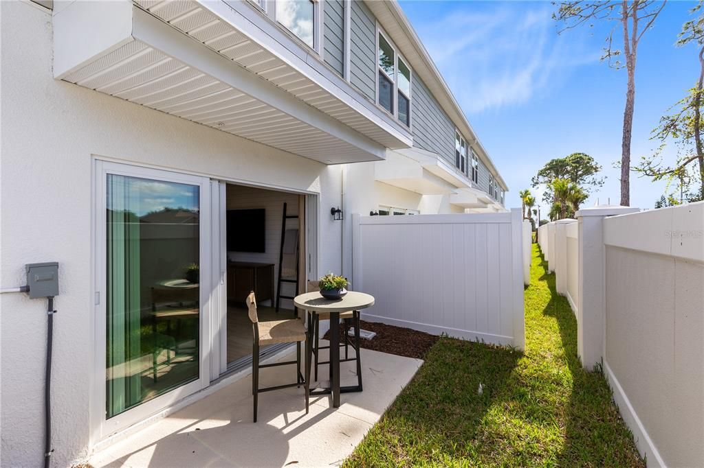 Activo con contrato: $266,000 (3 camas, 2 baños, 1699 Pies cuadrados)