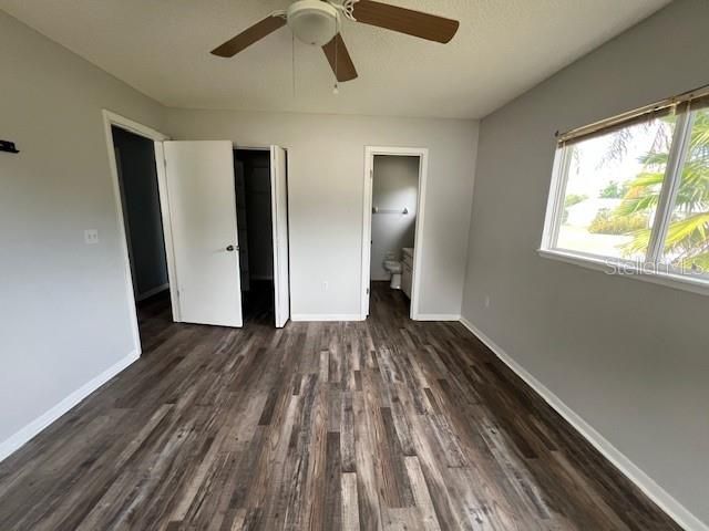 Active With Contract: $109,500 (2 beds, 2 baths, 864 Square Feet)