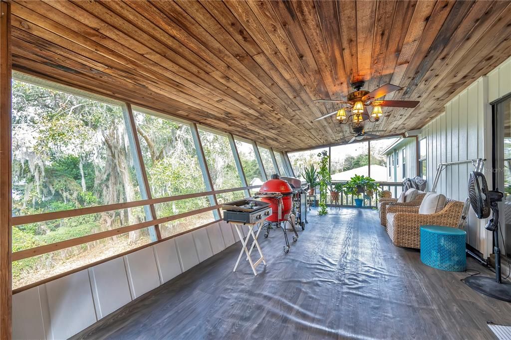 For Sale: $380,000 (5 beds, 3 baths, 2652 Square Feet)