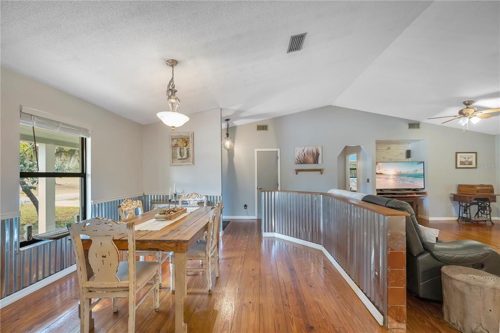 For Sale: $380,000 (5 beds, 3 baths, 2652 Square Feet)