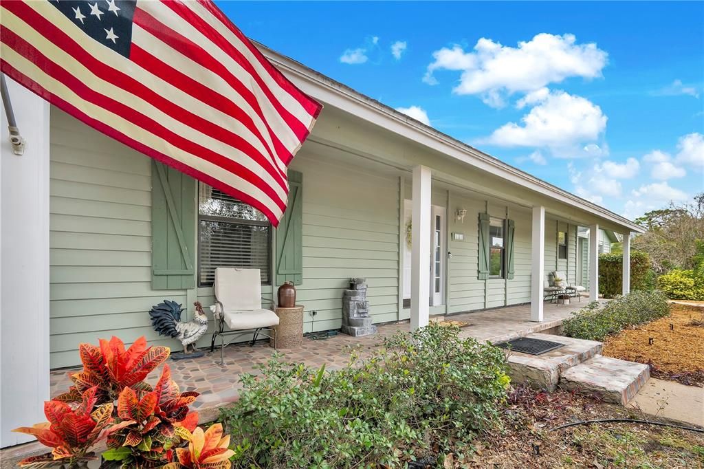 For Sale: $380,000 (5 beds, 3 baths, 2652 Square Feet)