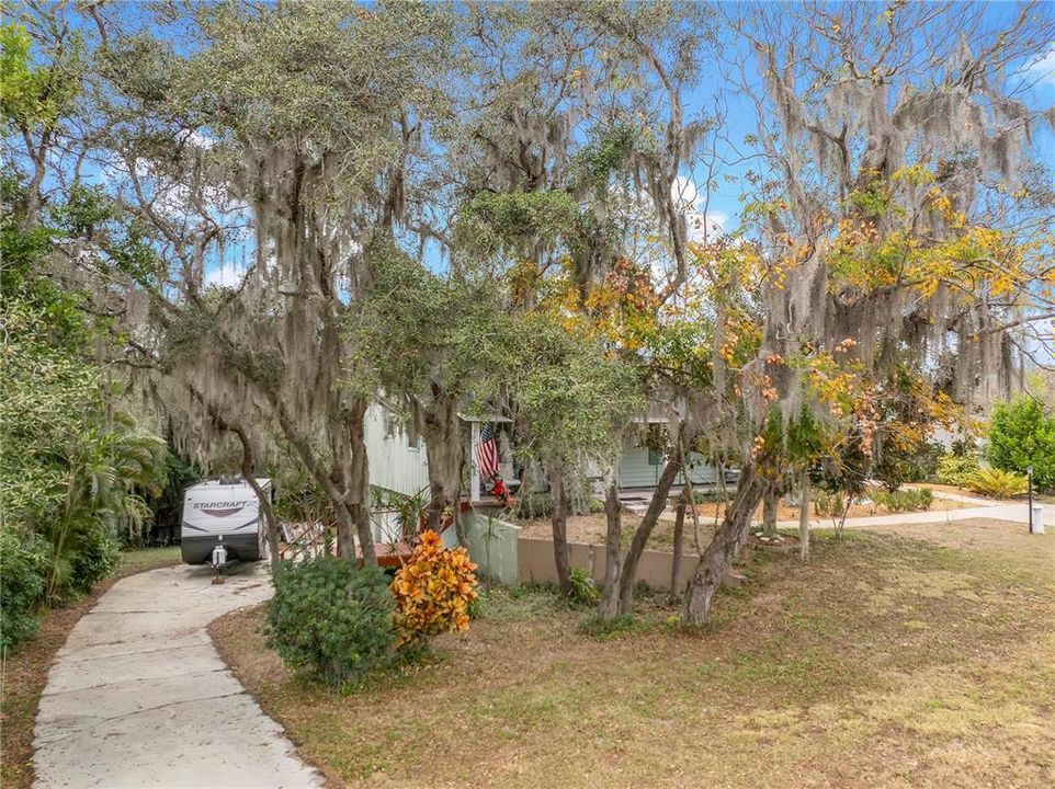 For Sale: $380,000 (5 beds, 3 baths, 2652 Square Feet)