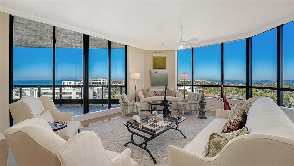 For Sale: $3,275,000 (3 beds, 4 baths, 3273 Square Feet)