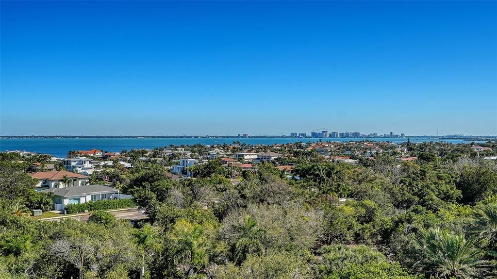 For Sale: $3,275,000 (3 beds, 4 baths, 3273 Square Feet)