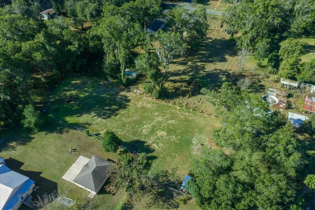 待售: $53,500 (0.61 acres)