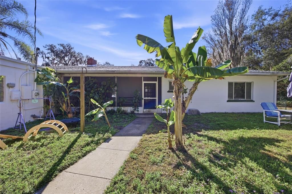 Active With Contract: $509,000 (4 beds, 3 baths, 2624 Square Feet)