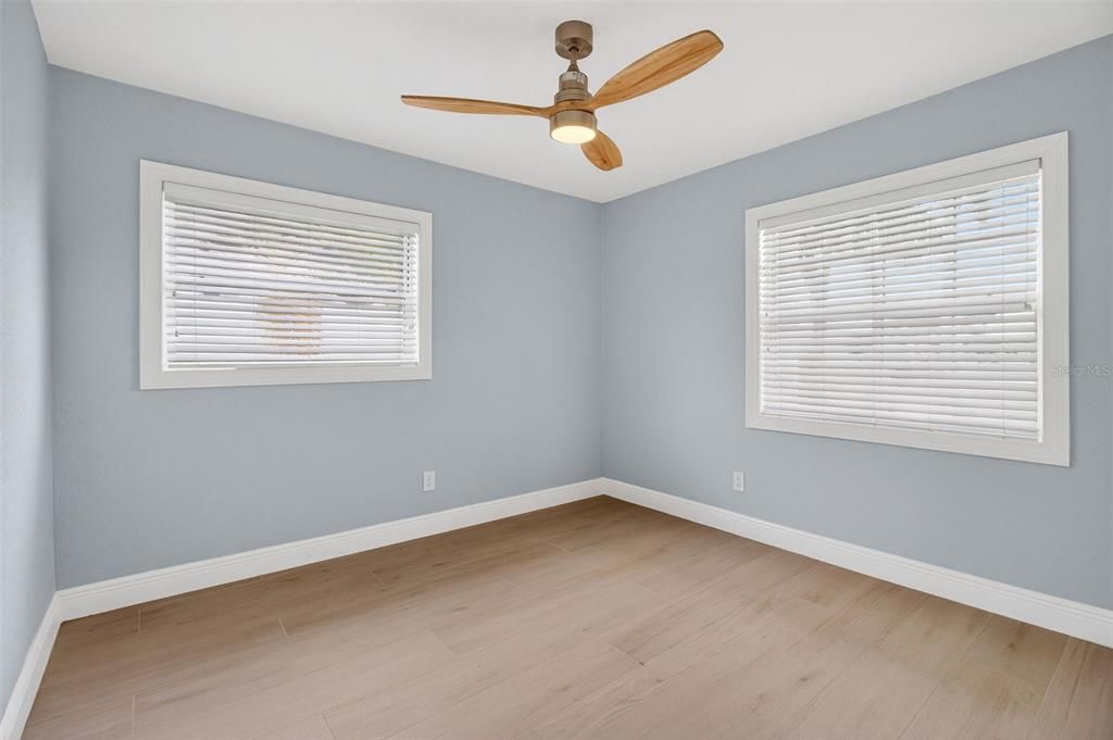 Activo con contrato: $1,999,000 (5 camas, 5 baños, 3717 Pies cuadrados)