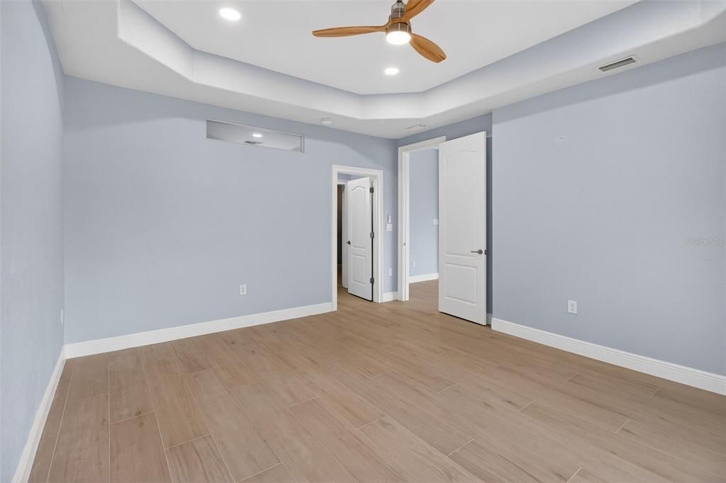 Activo con contrato: $1,999,000 (5 camas, 5 baños, 3717 Pies cuadrados)