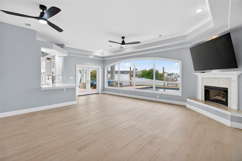 Activo con contrato: $1,999,000 (5 camas, 5 baños, 3717 Pies cuadrados)