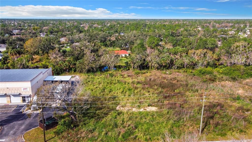 На продажу: $699,900 (1.33 acres)