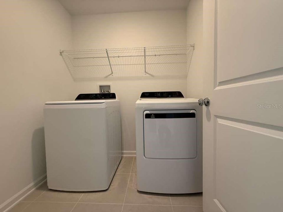 For Rent: $1,900 (4 beds, 2 baths, 1874 Square Feet)