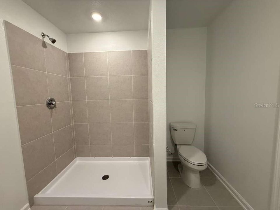 For Rent: $1,900 (4 beds, 2 baths, 1874 Square Feet)