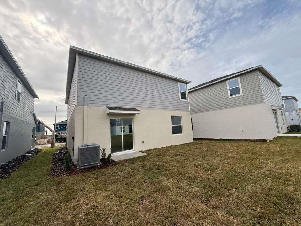 For Rent: $1,900 (4 beds, 2 baths, 1874 Square Feet)