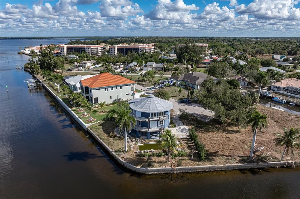 Activo con contrato: $850,000 (3 camas, 4 baños, 2670 Pies cuadrados)