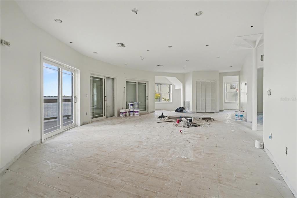 Activo con contrato: $850,000 (3 camas, 4 baños, 2670 Pies cuadrados)
